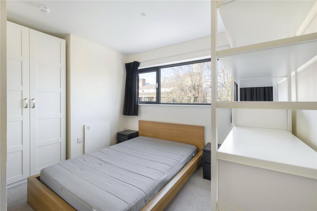 Apartment in London - View 5