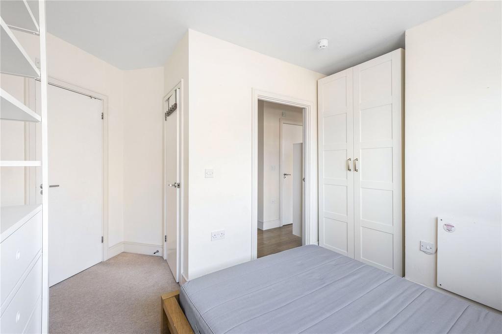 Apartment in London - More