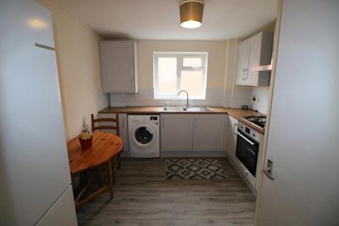 2 bedroom flat to rent, Parkside Court, Wood Green, N22