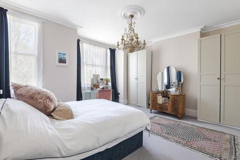 49 Waterlow Road, London, N19 5NJ