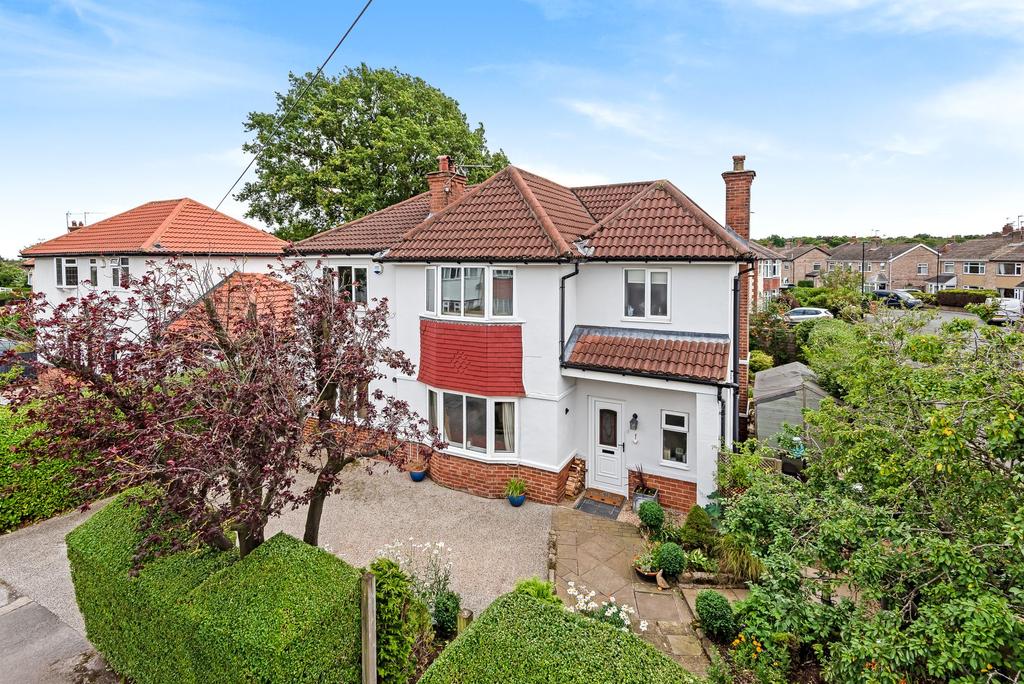 Wayside Crescent, Harrogate, HG2 4 bed detached house £650,000