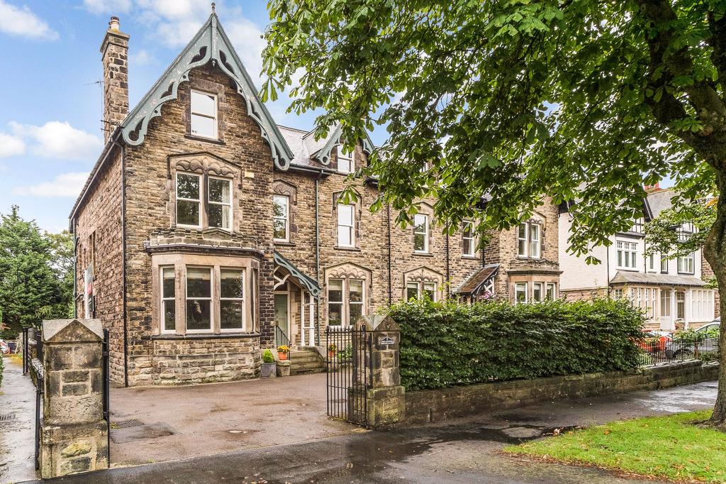 Lancaster Park Road, Harrogate, HG2 7 bed semidetached house £895,000
