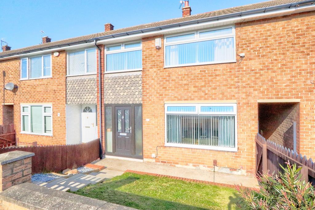 Hutton Road, Eston, TS6 8DH 3 bed terraced house £98,500