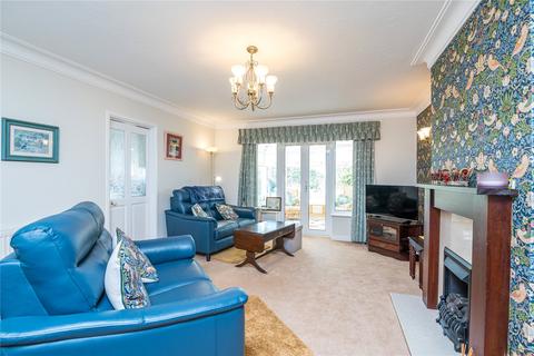 3 bedroom bungalow for sale - Maplin Way, Thorpe Bay, SS1
