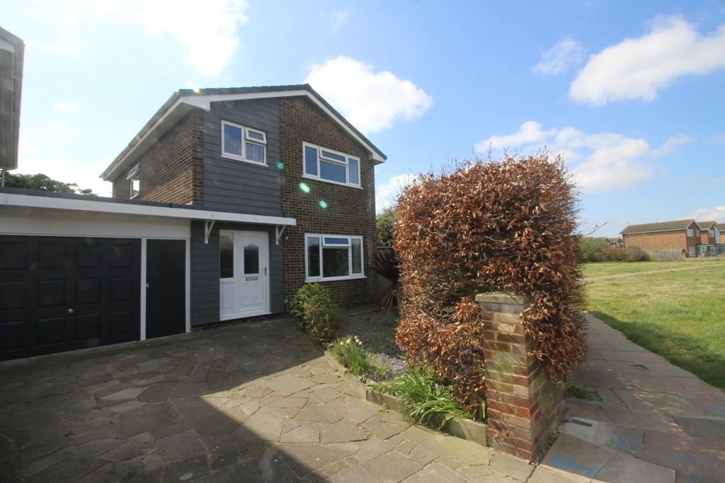 Fraser Avenue, Eastbourne BN23 3 bed link detached house for sale £