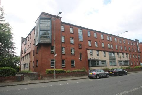 3 bedroom flat to rent, Tollcross Road, Tollcross, Glasgow, G32