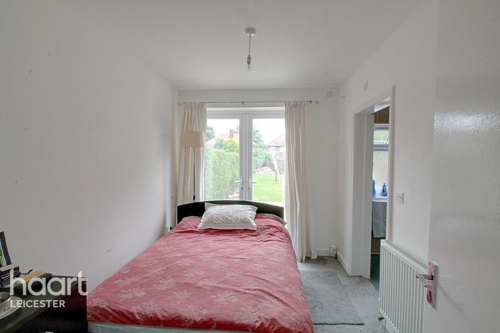 Totland Road, Leicester 3 bed semidetached house £250,000