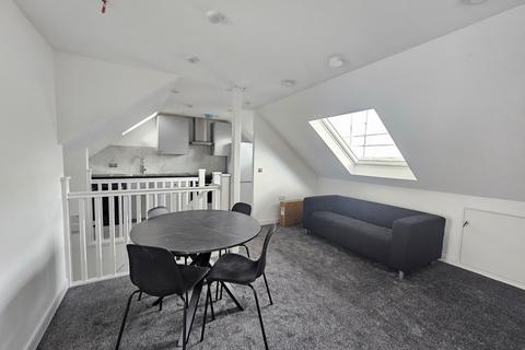 2 bedroom apartment to rent, Melrose Avenue, Willesden, NW2