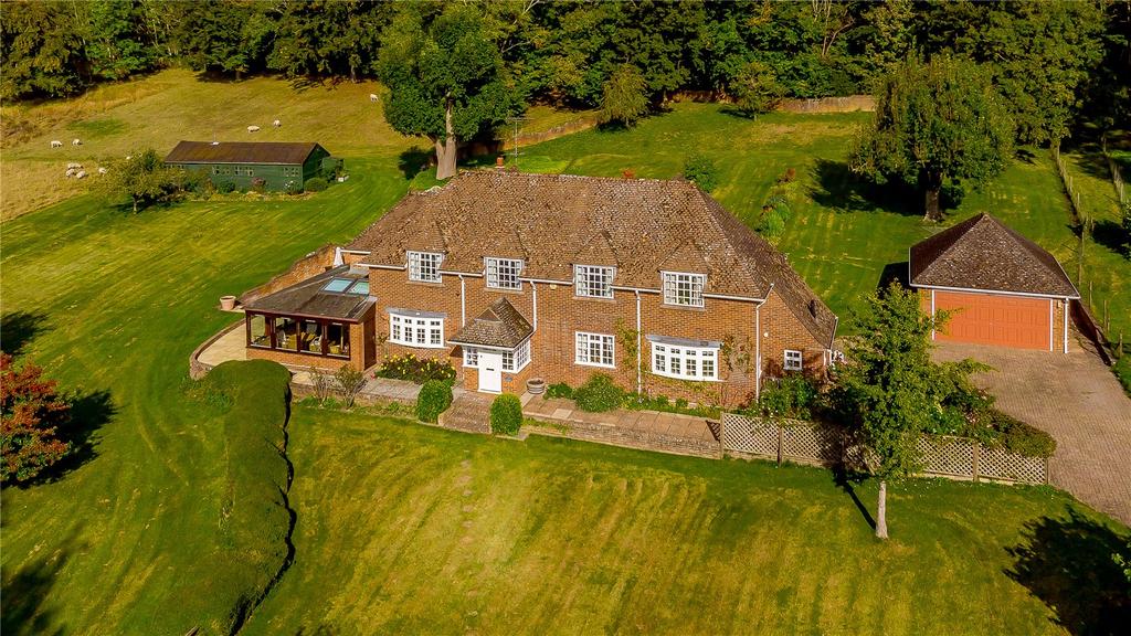 Hale Lane, Wendover, Aylesbury... 4 bed detached house £1,850,000