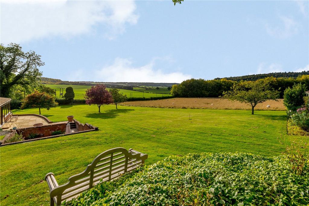 Hale Lane, Wendover, Aylesbury... 4 bed detached house £1,850,000