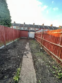 undefined, Beech Road, LU1 1DP