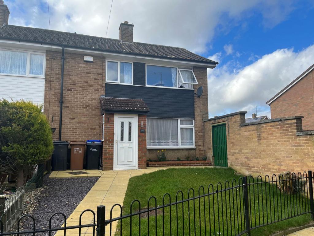 Swale Drive, Kings Heath, Northampton NN5 7NL 3 bed property £950 pcm