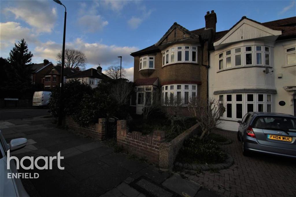 Bush hill road, N21 3 bed semidetached house £2,000 pcm (£462 pw)