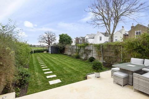 18 Summer Road, East Molesey, KT8 9LS