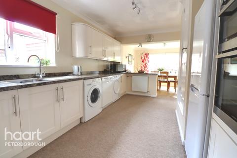 6 Barham Close, Peterborough, PE2 8TU