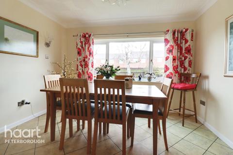 6 Barham Close, Peterborough, PE2 8TU