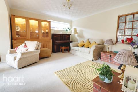 6 Barham Close, Peterborough, PE2 8TU