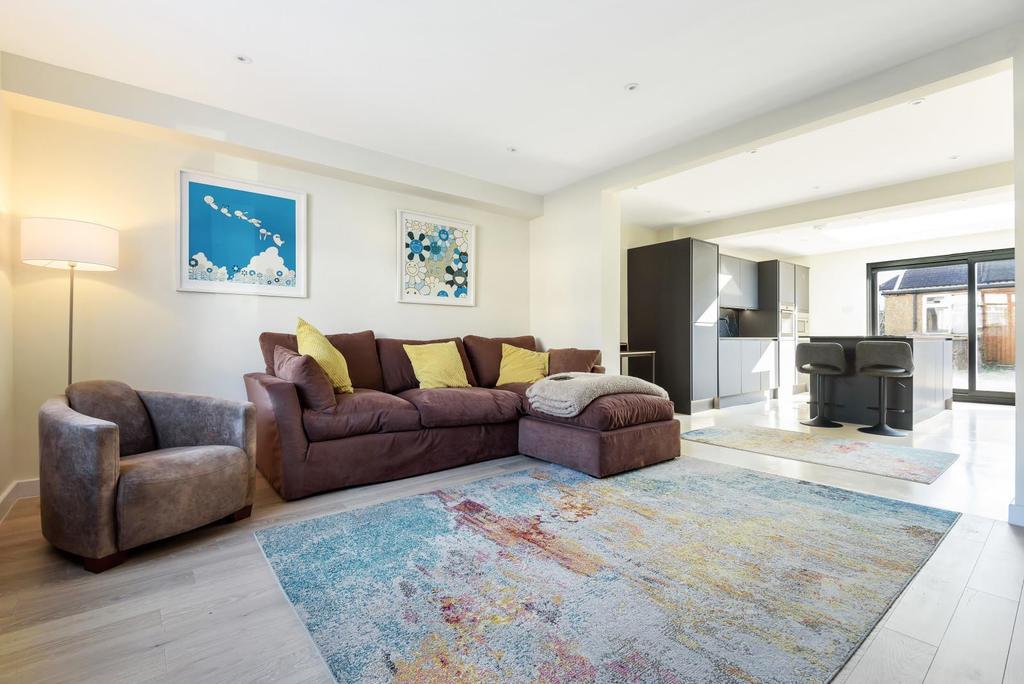 Sitting Room/Kitchen
