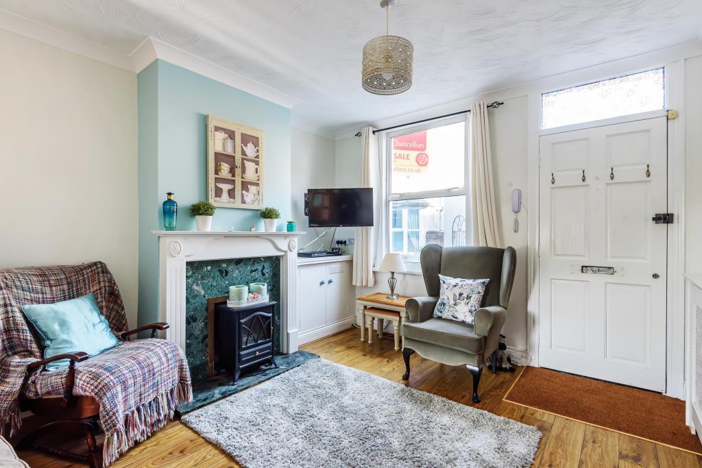 Albert Street, Aylesbury, HP20 2 bed terraced house £280,000