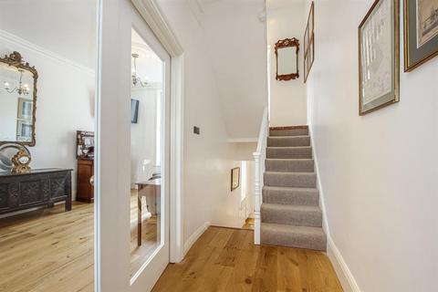 3 Sutherland Square, London, SE17 3EQ