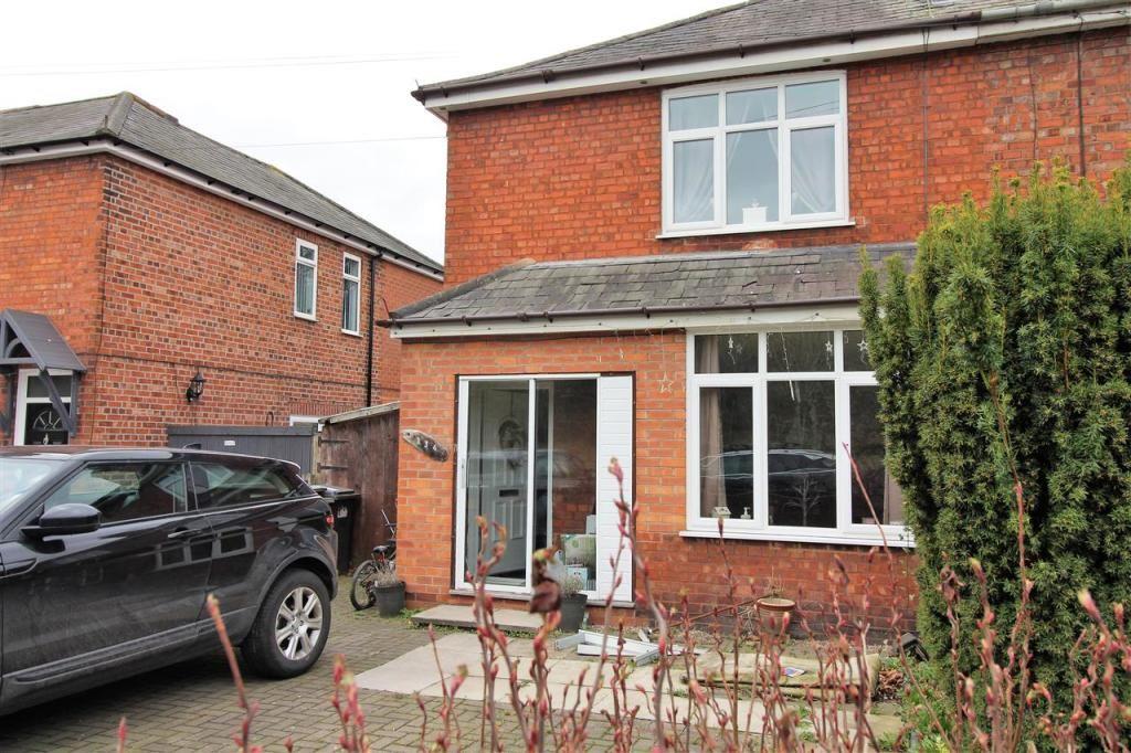 Booth Lane, Middlewich, Cheshire... 3 bed semidetached house £140,000