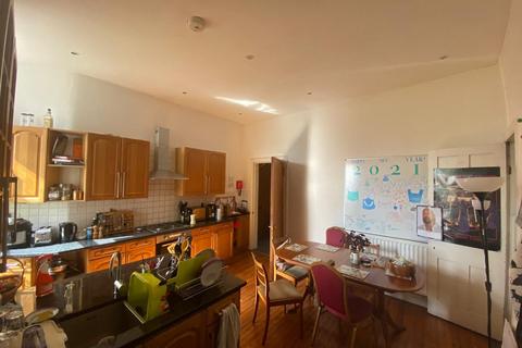 5 bedroom flat to rent, Bruntsfield Place, Bruntsfield, Edinburgh, EH10