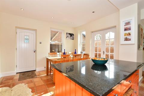 1 Carpenters Arms Lane, Thornwood, Epping, CM16 6LR