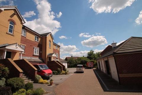 3 bedroom house to rent, Cherry Court, Leeds