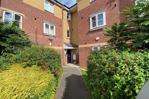 3 bedroom house to rent, Cherry Court, Leeds