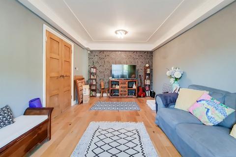 31 Courthope Villas, London, SW19 4EH