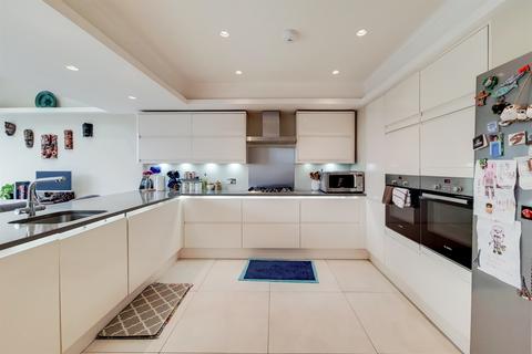 31 Courthope Villas, London, SW19 4EH