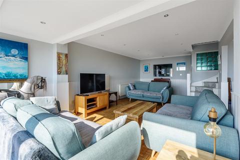 4 bedroom end of terrace house for sale - Marine Drive, West Wittering, PO20