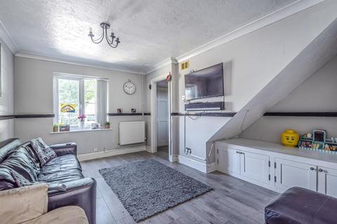 14 Maple Leaf Square, London, SE16 6SB