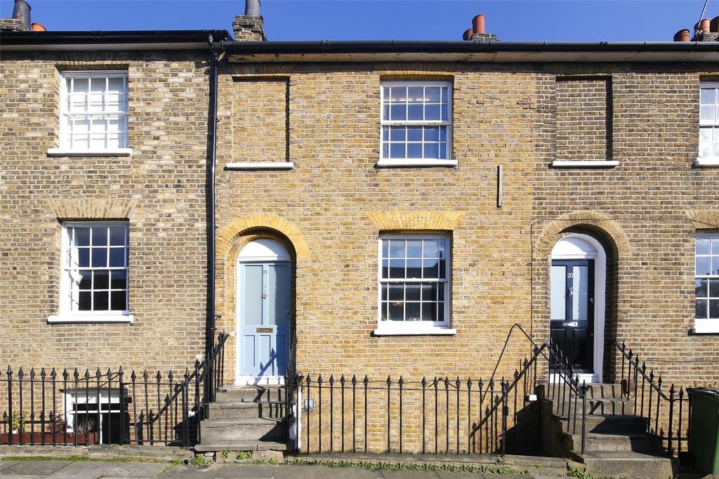 Dutton Street, Greenwich, SE10 3 bed terraced house £825,000