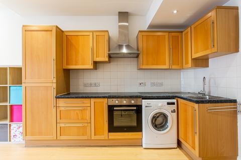 Flat 4, 52 Tredegar Square, London, E3 5AQ