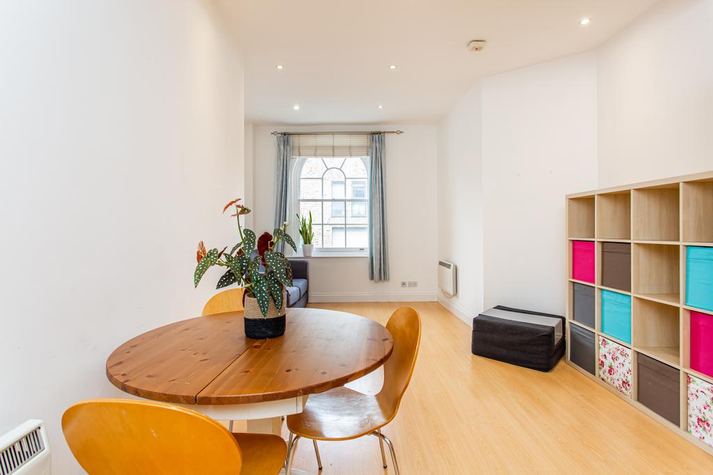 Reception/Dining Area