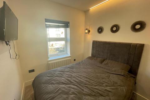 1 bedroom flat to rent, Castle Street, Hp13