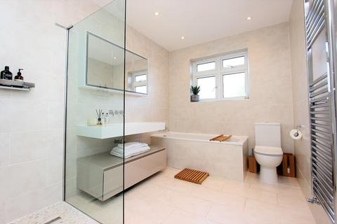 12 Park Avenue, Carshalton, SM5 3ES