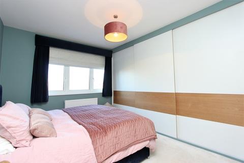 12 Park Avenue, Carshalton, SM5 3ES