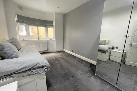 2 bedroom maisonette to rent - Godstone Road, Whyteleafe, Surrey, CR3