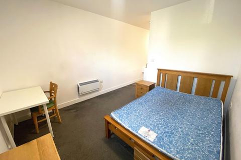 Studio to rent, Lake Road, Portsmouth