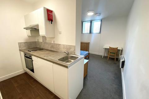 Studio to rent, Lake Road, Portsmouth