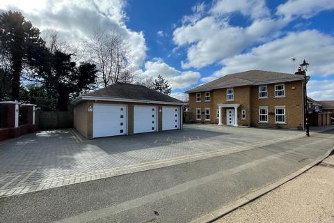 5 bedroom detached house for sale - Turnberry Lane, Collingtree Park, Northampton