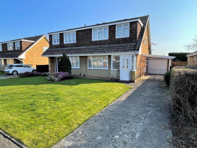 Chatsworth Court, Whitehouse Farm, StocktononTees, TS19 0QR 3 bed