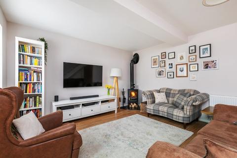 53 Harrow Down, Winchester, SO22 4LZ