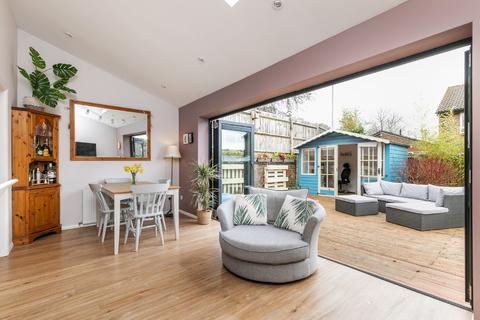 53 Harrow Down, Winchester, SO22 4LZ
