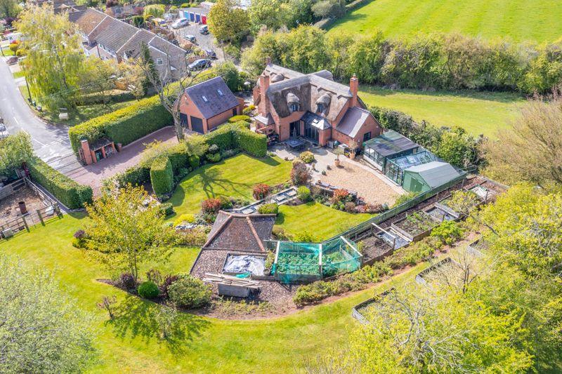 Cladswell Lane, Cookhill. 3 bed cottage £825,000