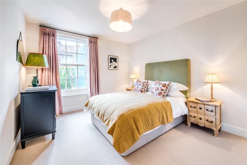 Main Bedroom