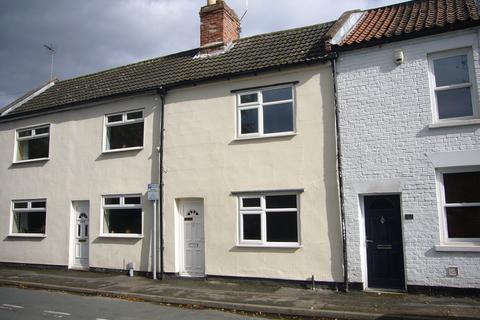 2 bedroom terraced house to rent, Hailgate, Howden, Goole, DN14 7SX