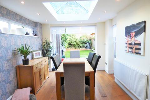 27 Ashlands, Sale, M33 5PB